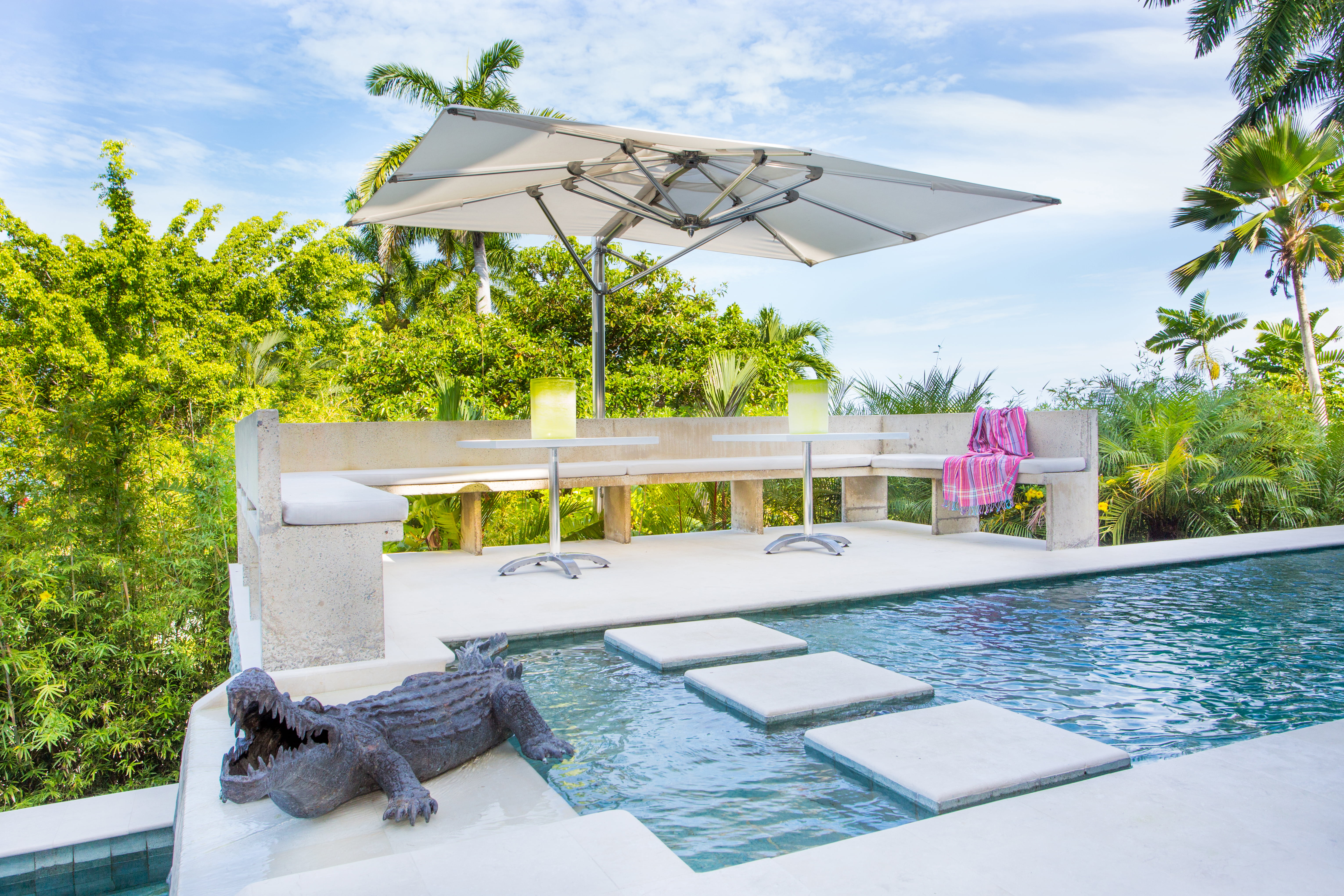 Outdoor dining guarded by the crocodile