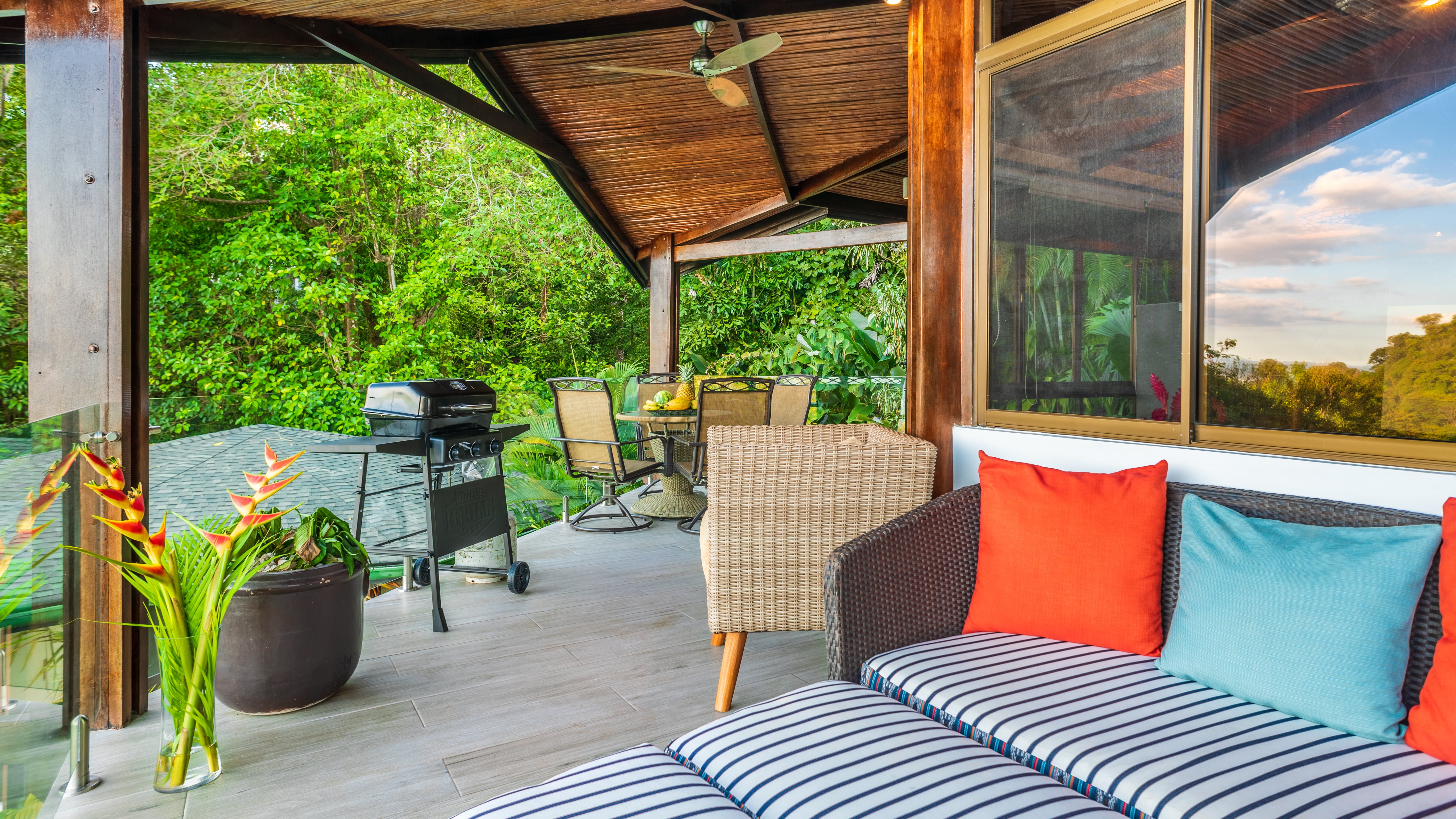 Terrace Daybed, BBQ, and Dining